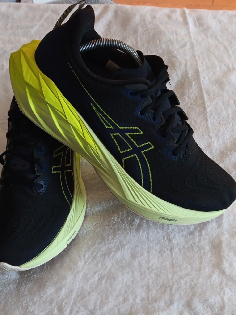 Asics Nova Blast Running Shoes